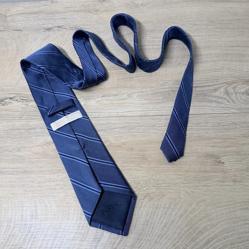 Michael Kors Blue Striped‎ Tie Textured Woven Classic Business Formal Neckwear